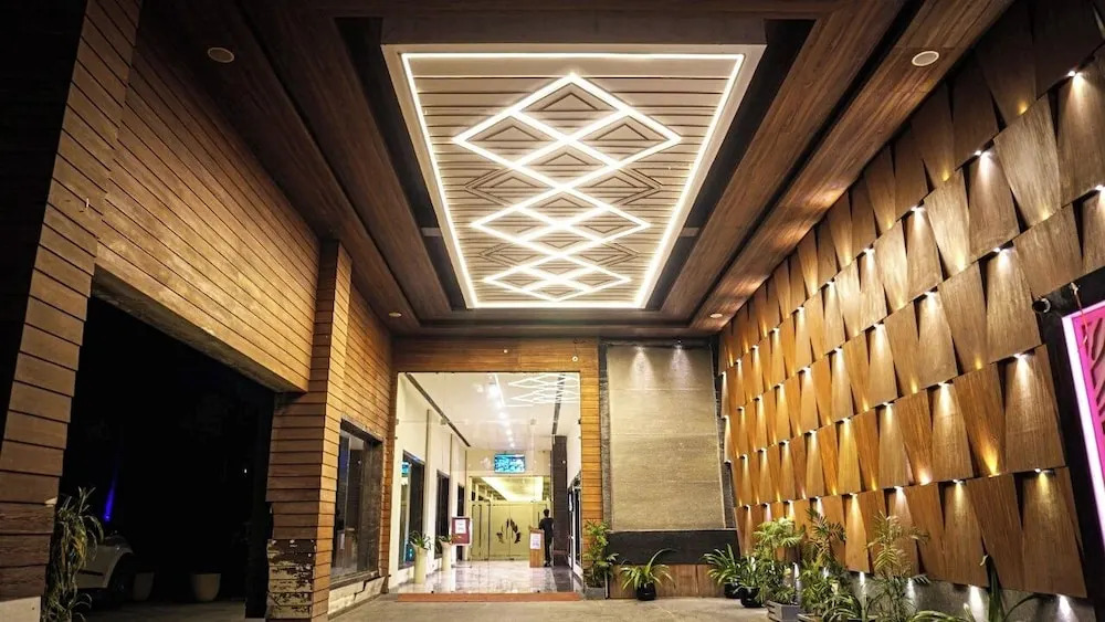Bilaspur: Hotel Silver Oak