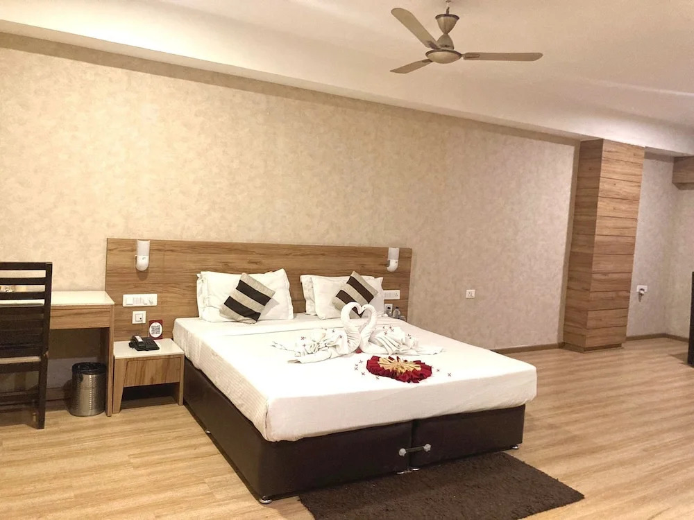 Bilaspur: Hotel Silver Oak