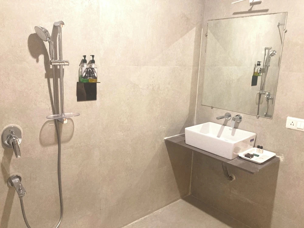 Bilaspur: Hotel Silver Oak