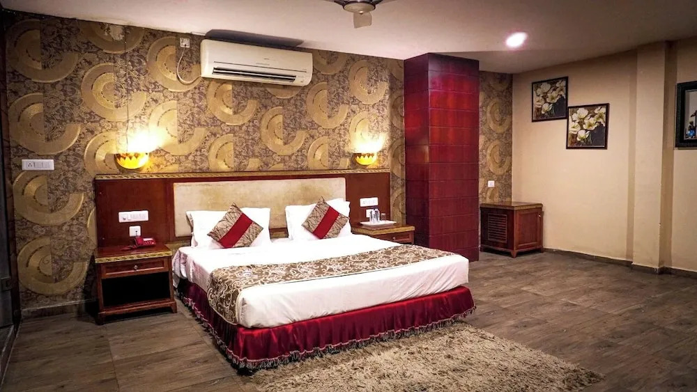 Bilaspur: Hotel Silver Oak