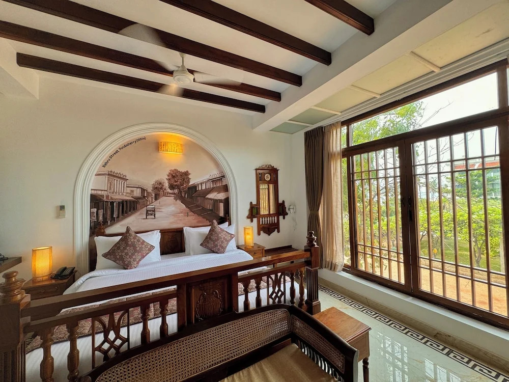 Пудучерри: La Plage SeaView Suites