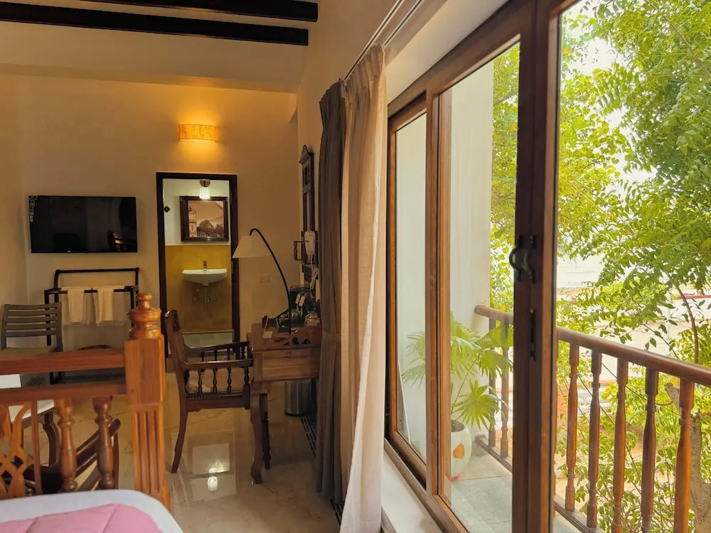 Пудучерри: La Plage SeaView Suites