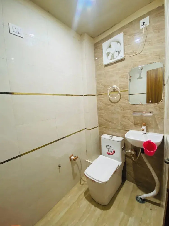 Матхура: The Raman Palace - A Budget Hotel