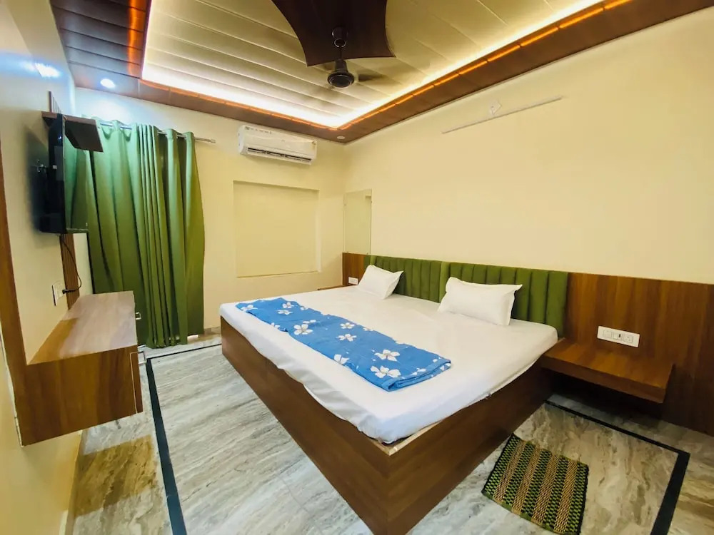 Матхура: The Raman Palace - A Budget Hotel