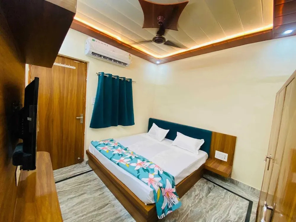 Матхура: The Raman Palace - A Budget Hotel