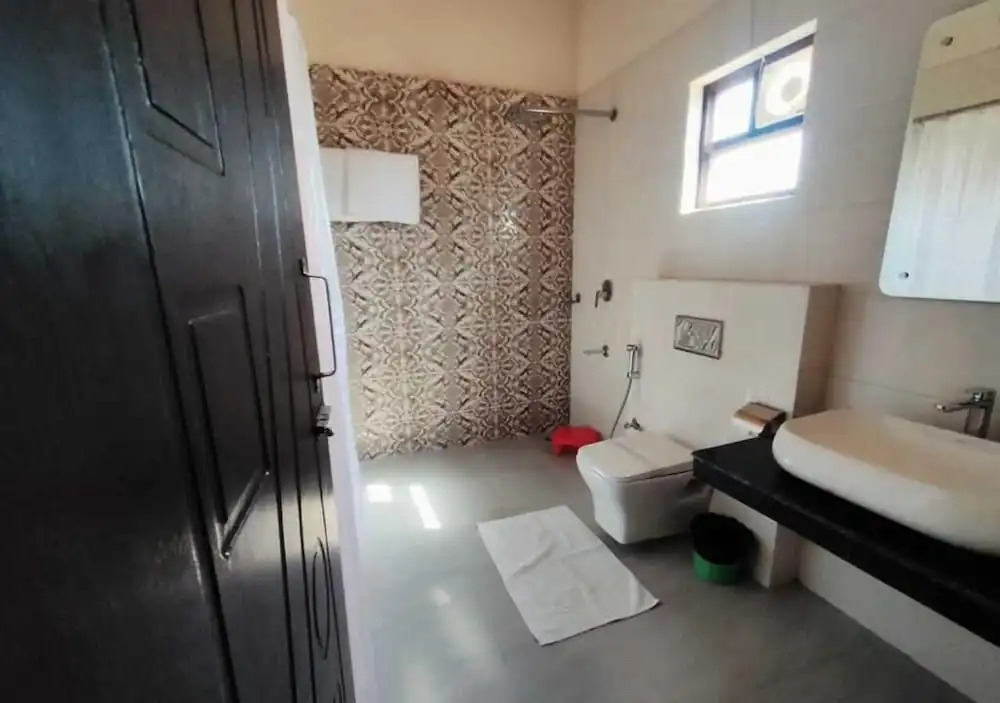 Наинитал: The Jungle Hideout Jim Corbett