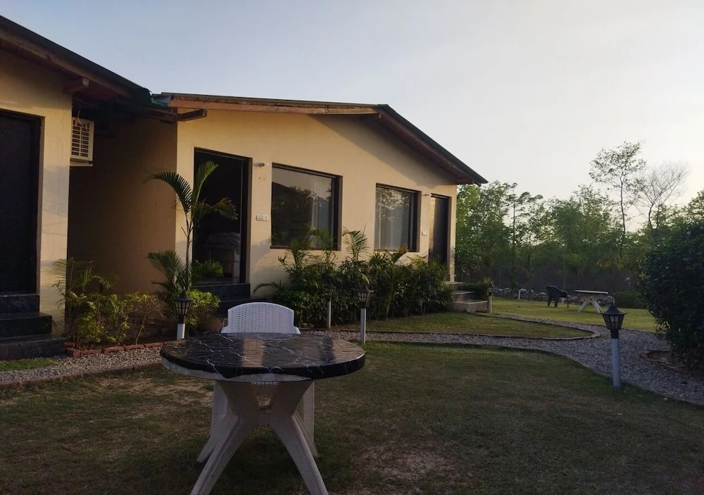 Наинитал: The Jungle Hideout Jim Corbett