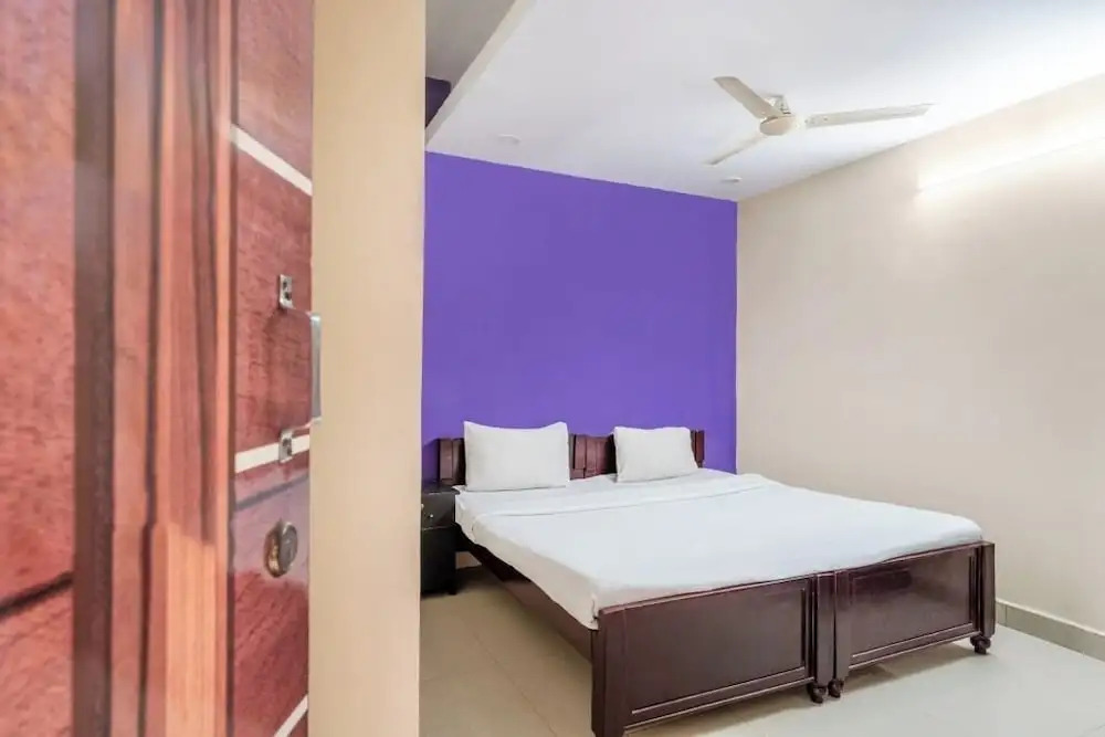 Хидерабад: iROOMZ Eco Avasya Residency