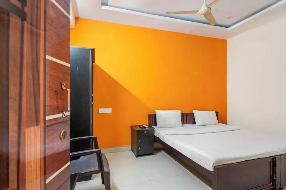 Хидерабад: iROOMZ Eco Avasya Residency
