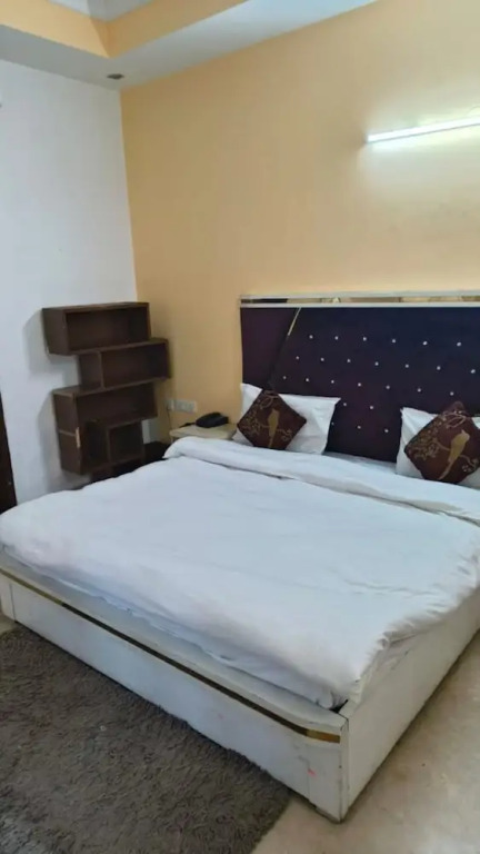 Нойда: Goroomgo Noida Royal Residency