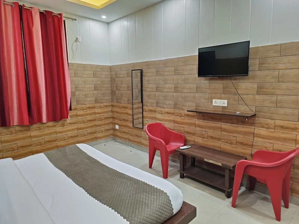 Нойда: Swastika Homes Near Wave City Center Noida