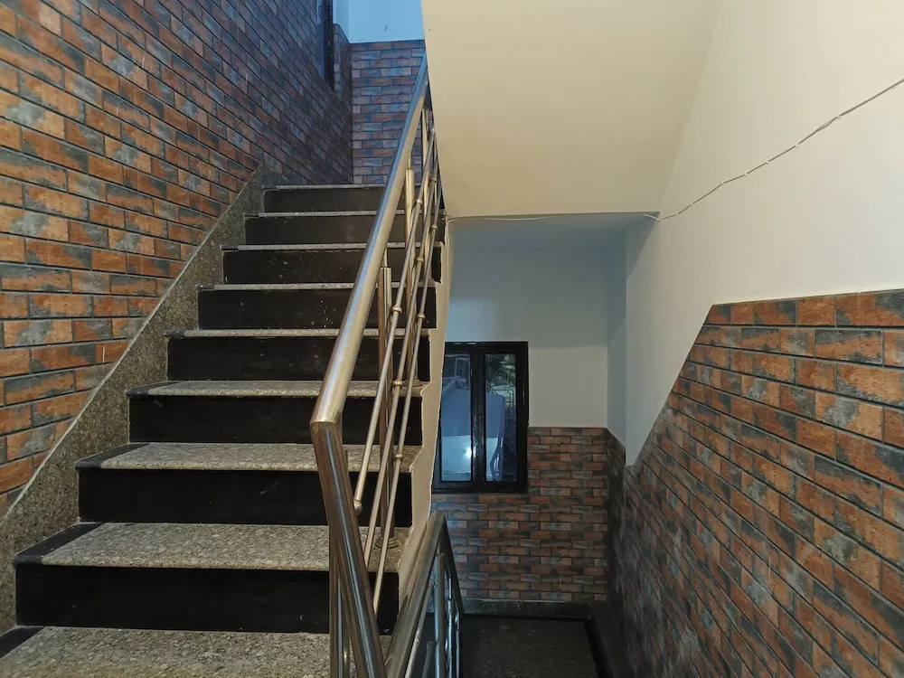Нойда: Swastika Homes Near Wave City Center Noida