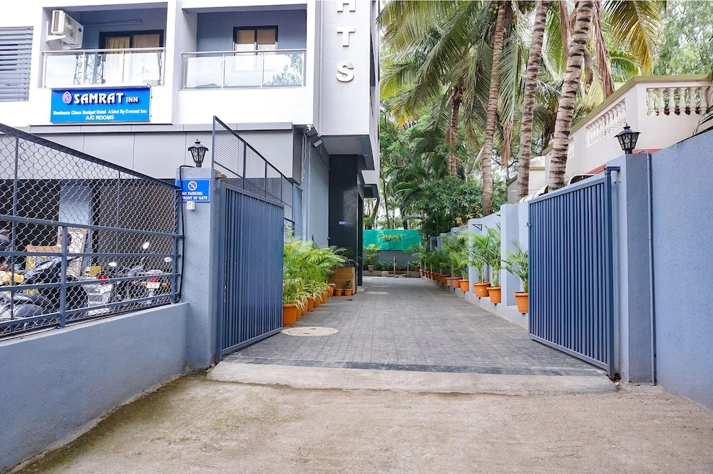 Пуна: Fabhotel Everest Inn