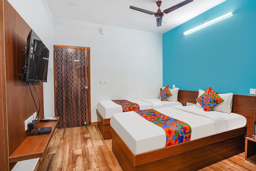 Бангалор: Fabhotel Rlv Green Palace