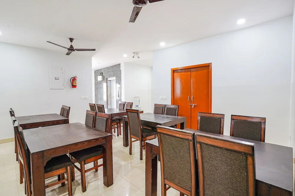 Бангалор: Fabhotel Rlv Green Palace
