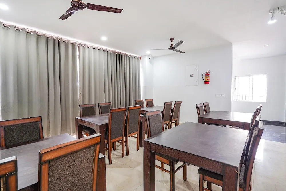 Бангалор: Fabhotel Rlv Green Palace