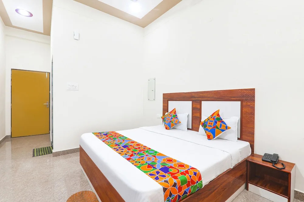 Айодхья: Fabhotel Shree Venkatesh Nileyam