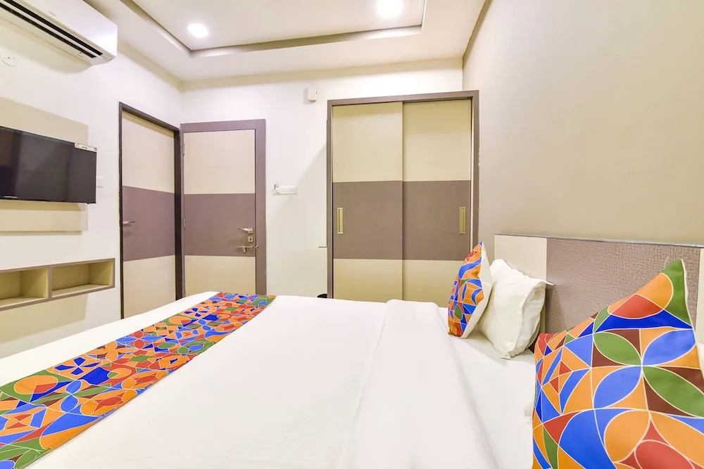 Индаур: Fabhotel Urban Elite
