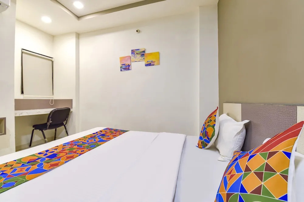 Индаур: Fabhotel Urban Elite