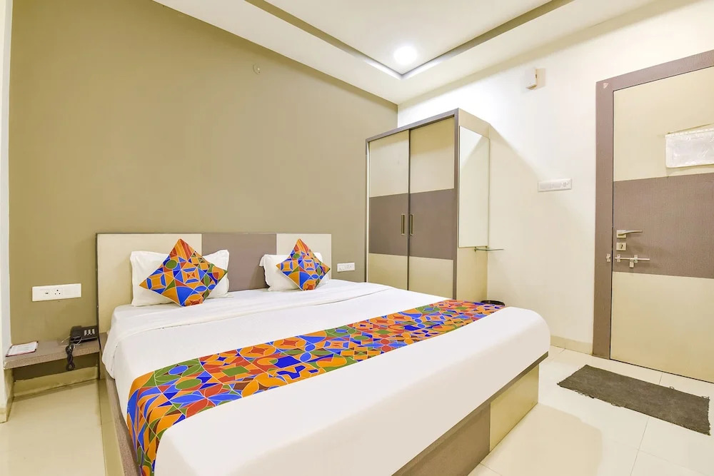 Индаур: Fabhotel Urban Elite