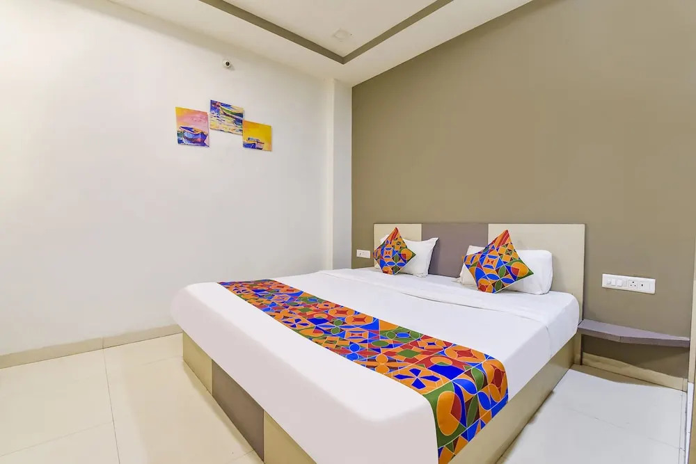 Индаур: Fabhotel Urban Elite