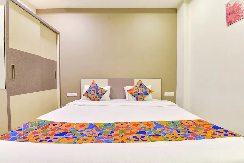 Индаур: Fabhotel Urban Elite