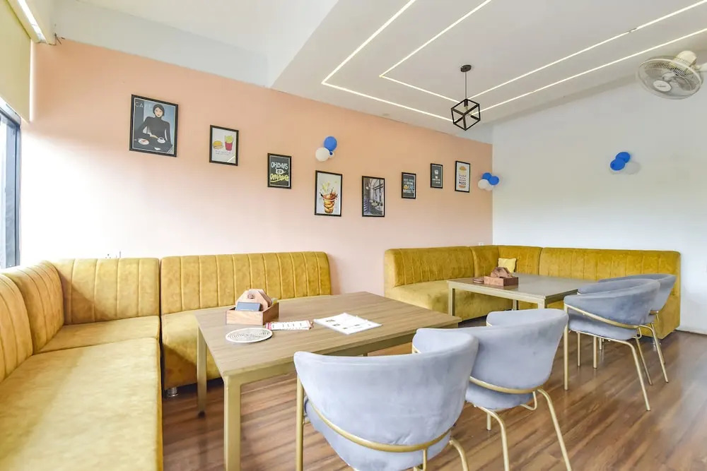 Индаур: Fabhotel Urban Elite