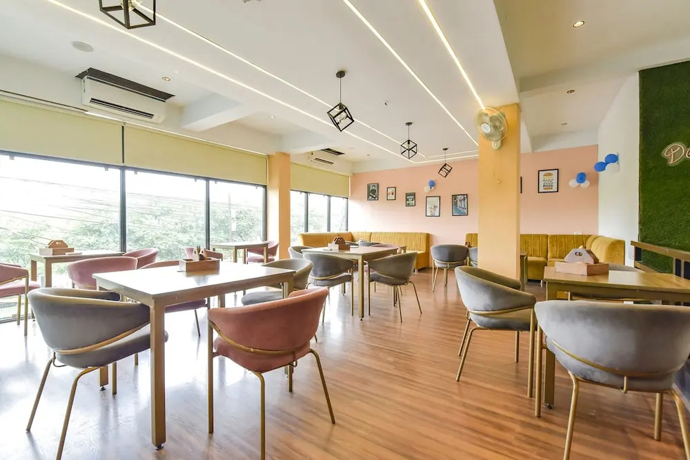 Индаур: Fabhotel Urban Elite