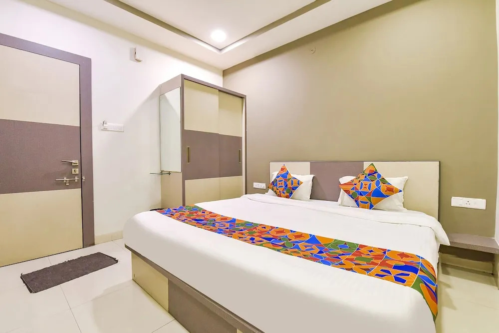 Индаур: Fabhotel Urban Elite