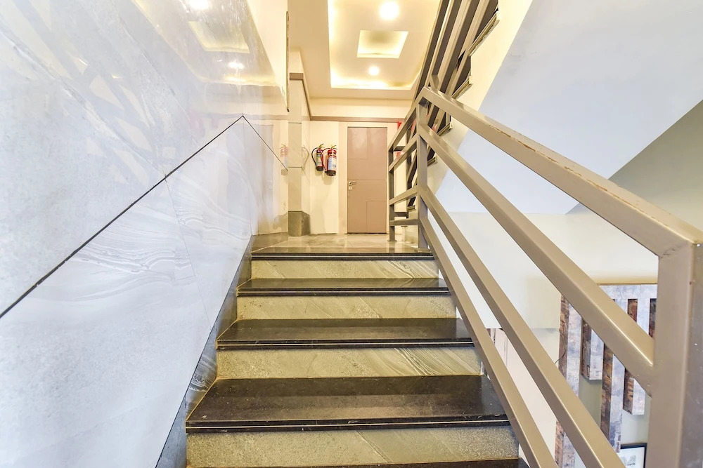 Индаур: Fabhotel Urban Elite