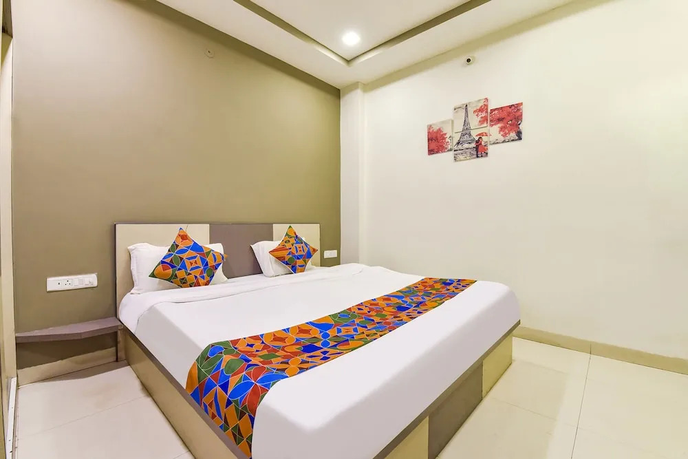 Индаур: Fabhotel Urban Elite