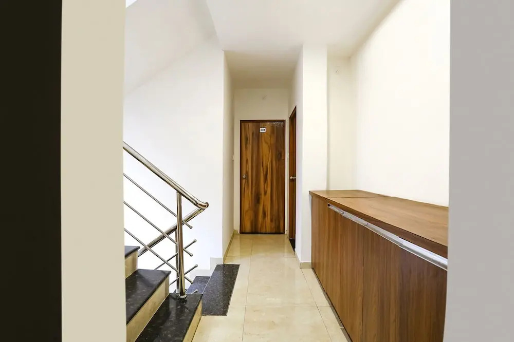 Нагпур: FabHotel Runway Inn