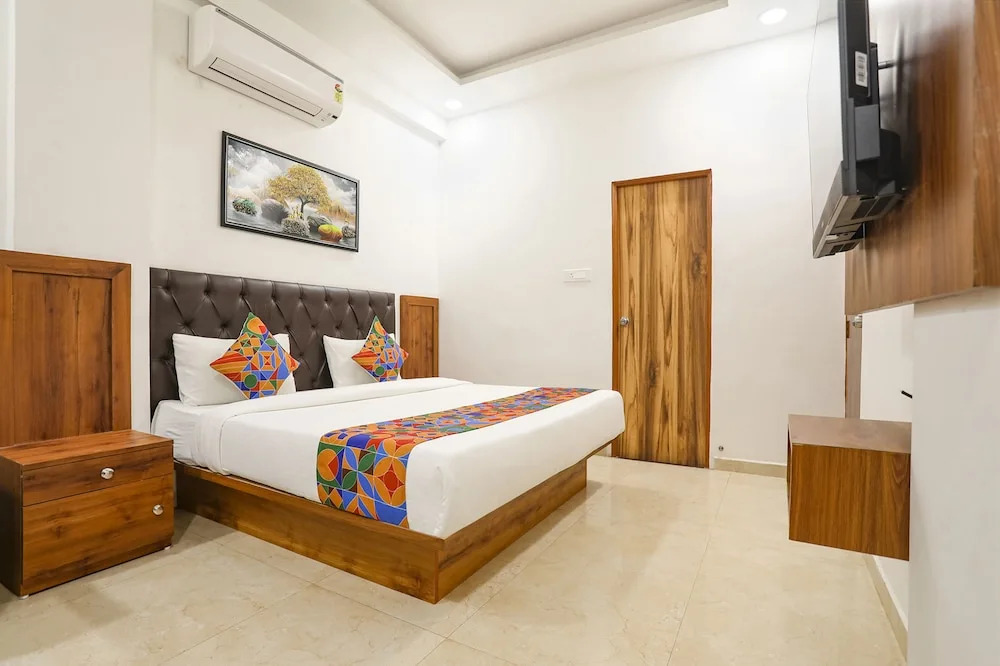 Нагпур: FabHotel Runway Inn