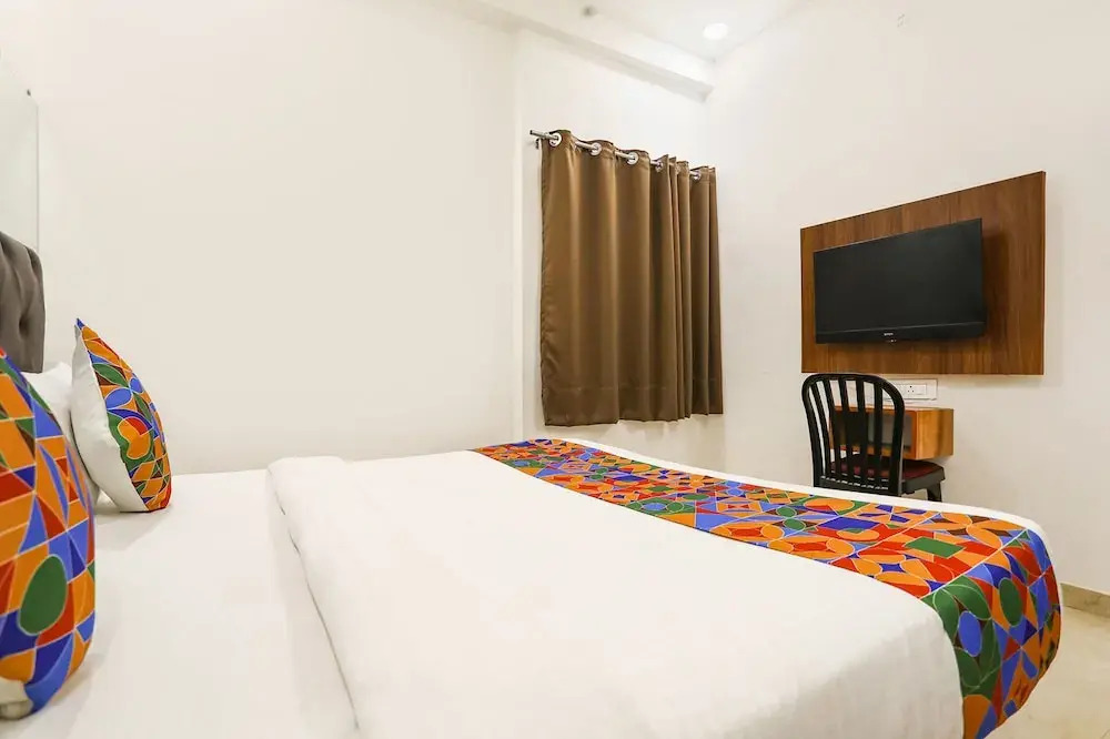 Нагпур: FabHotel Runway Inn