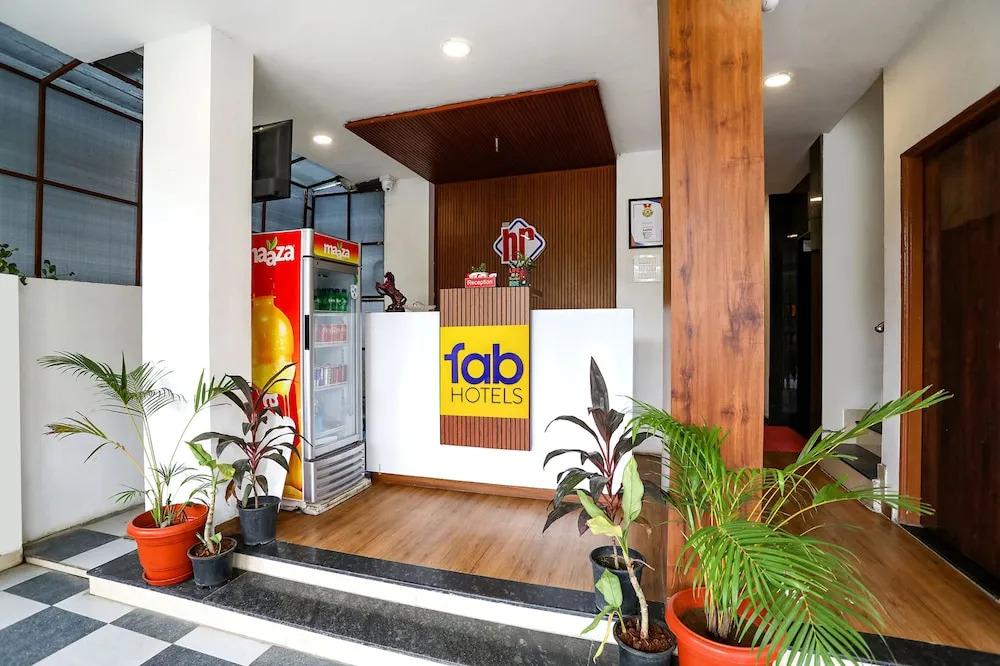 Нагпур: FabHotel Runway Inn