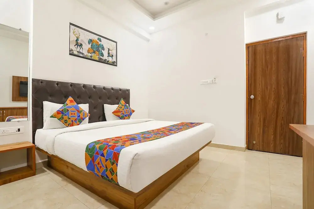 Нагпур: FabHotel Runway Inn