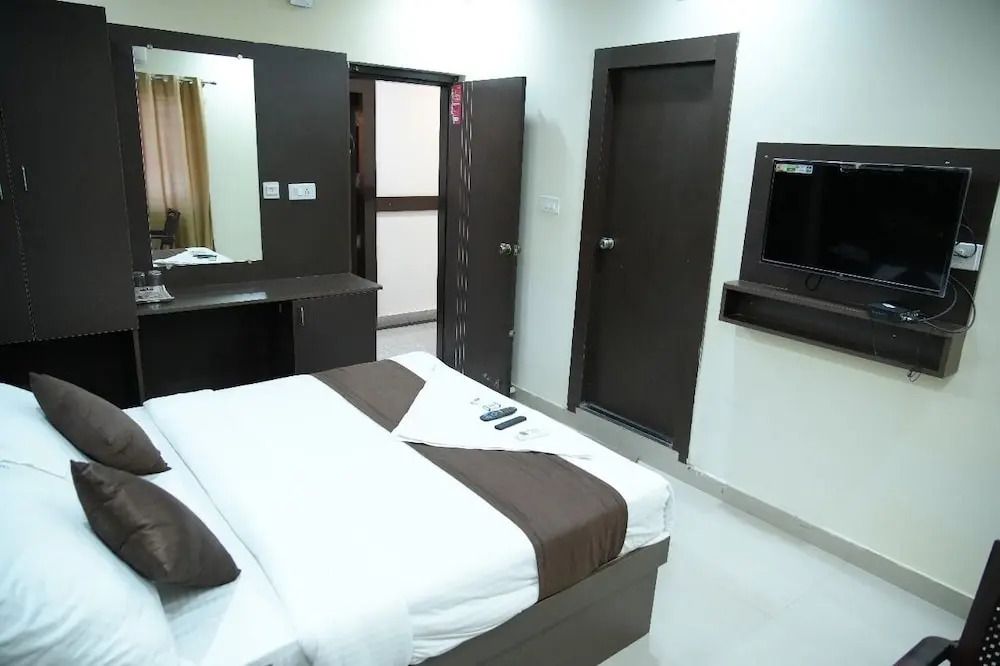 Бангалор: PPH Living Royal GS Comforts