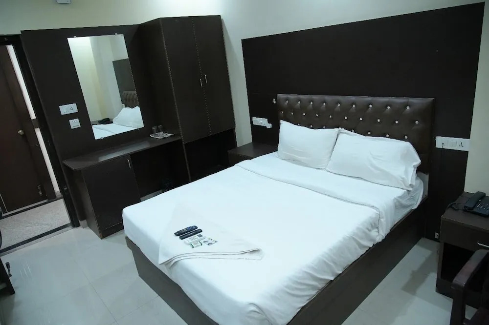 Бангалор: PPH Living Royal GS Comforts