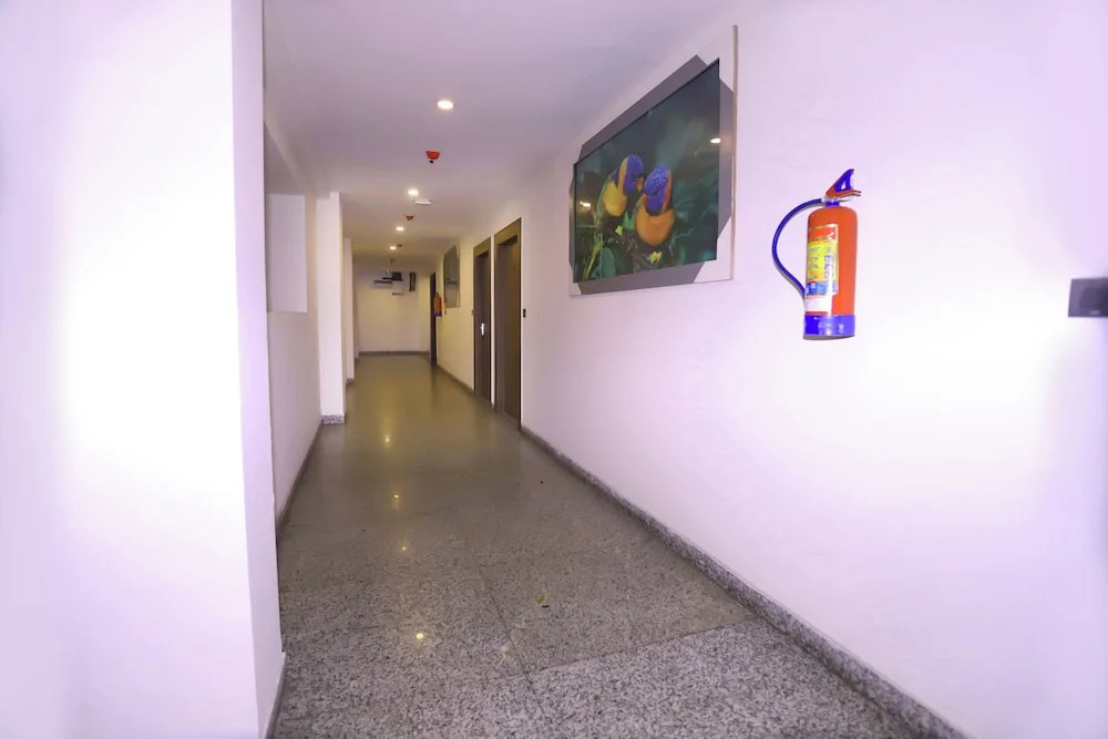 Нойда: Hotel Core One Bliss