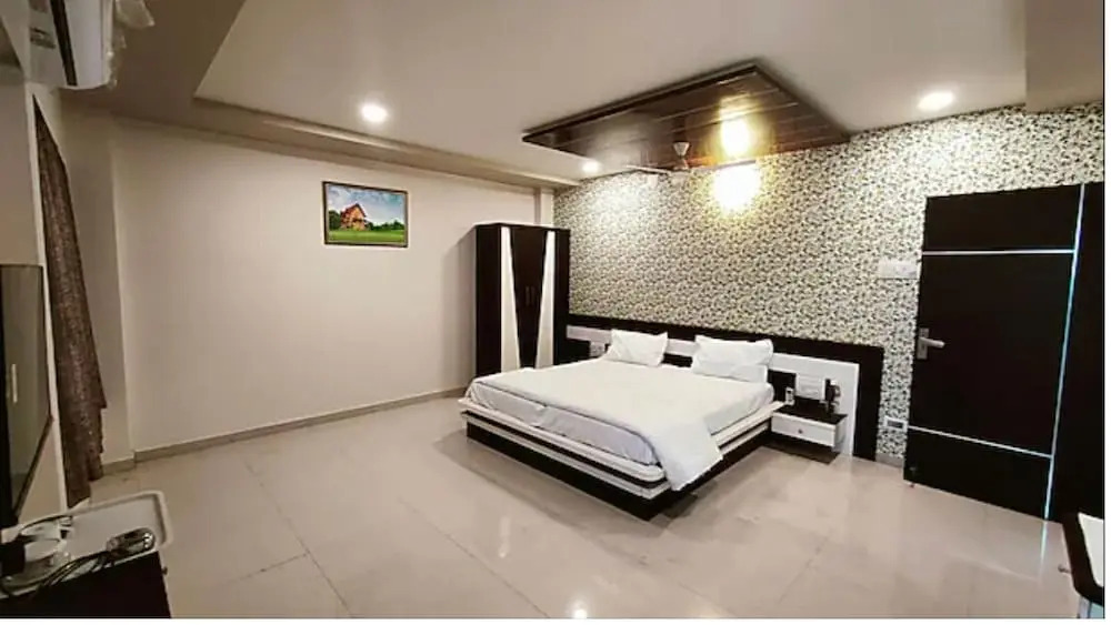 Райула: Hotel Tulsi Inn