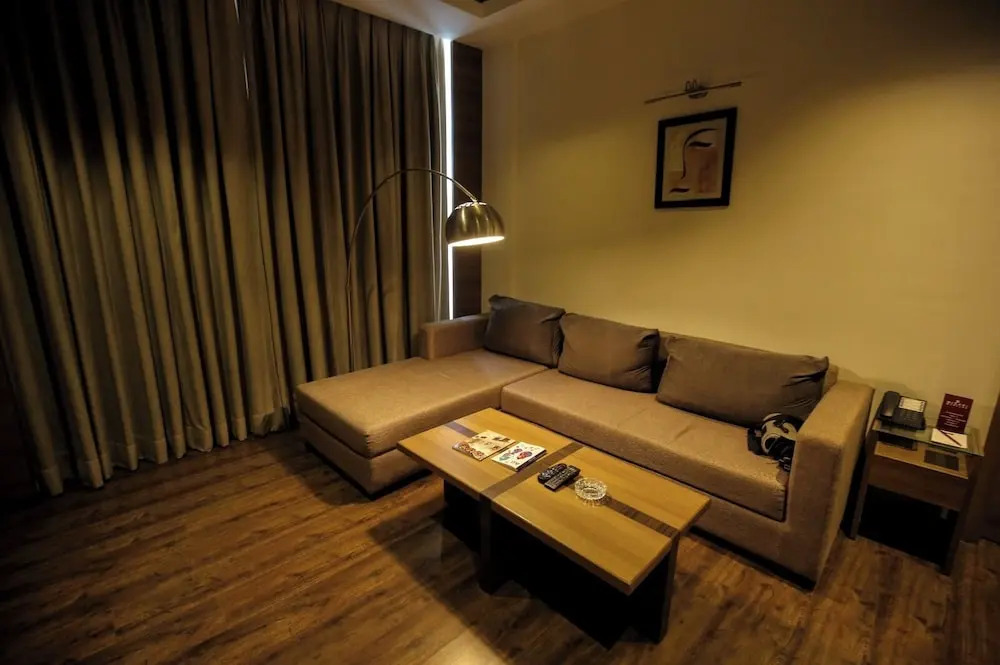 Гуруграм: Misaki Hotel