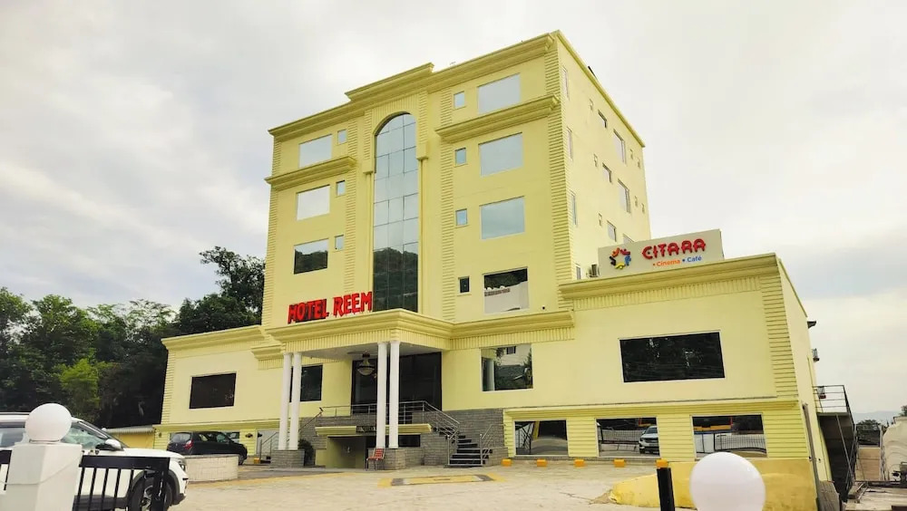 Кангра: Hotel Reem