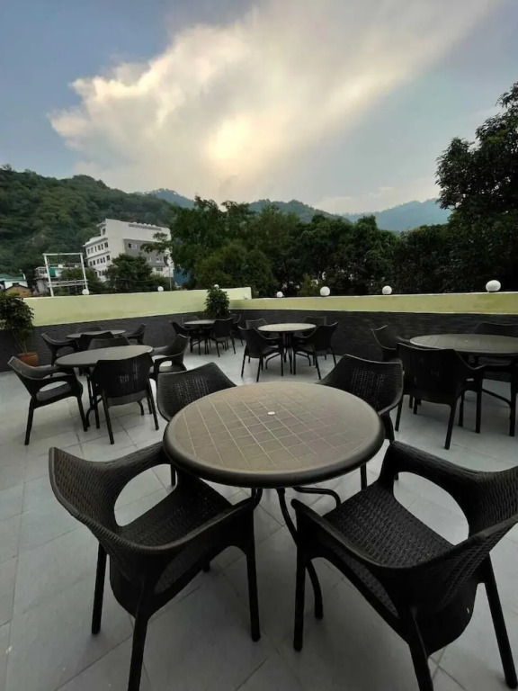 Кангра: Hotel Reem