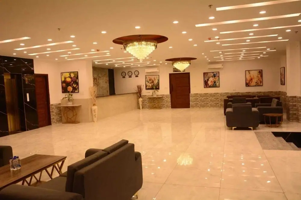 Кангра: Hotel Reem