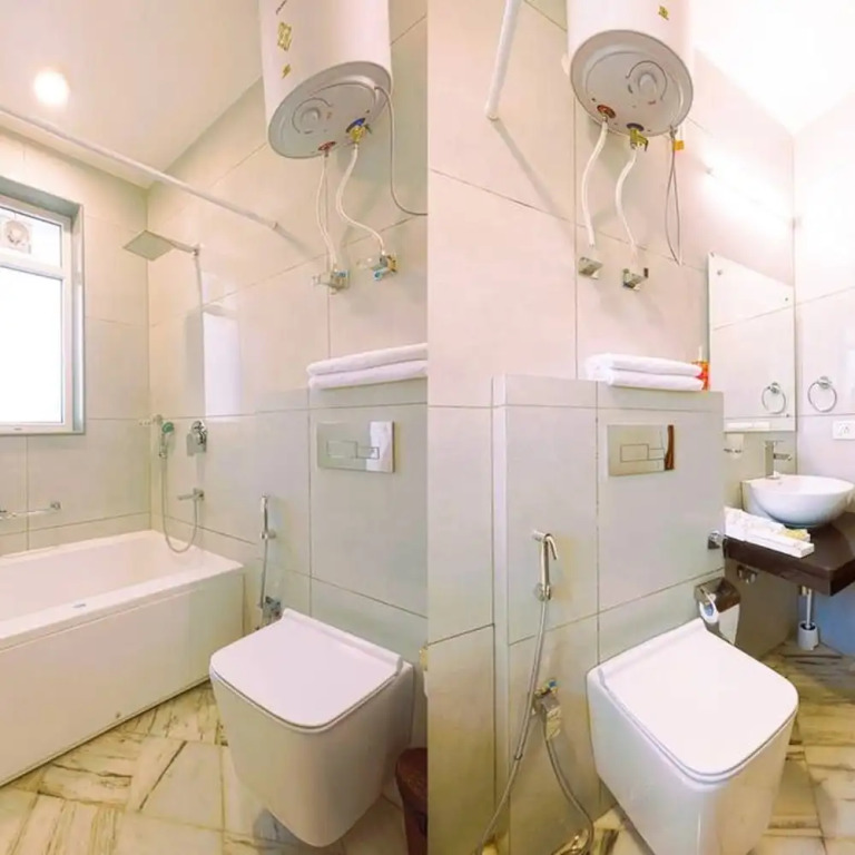 Гуруграм: Spacious Executive Suite With Bathtub Balcony