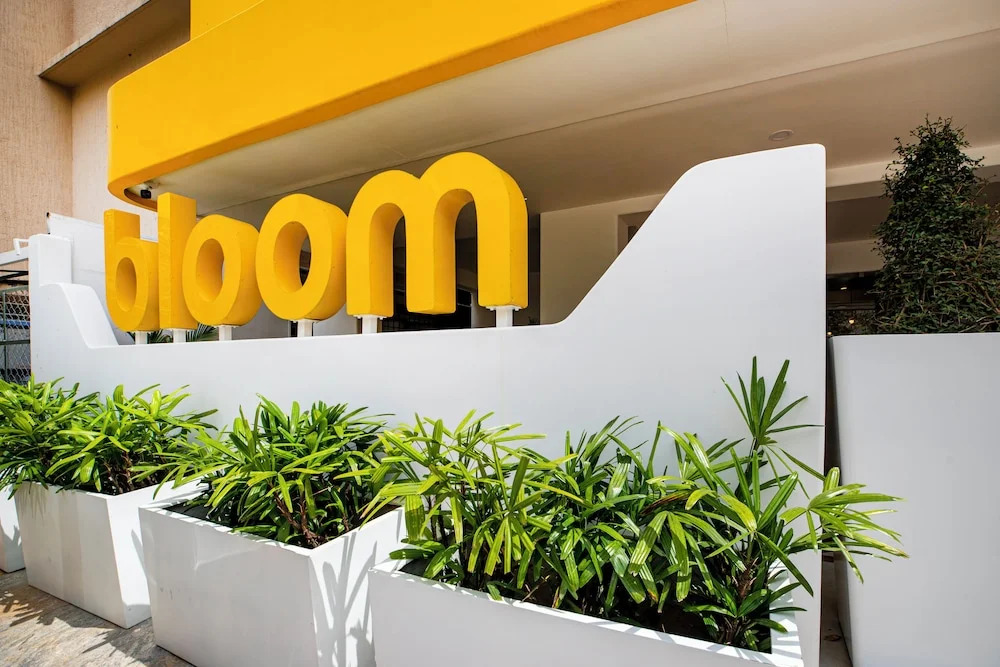Бангалор: Bloom Hotel - HSR Club