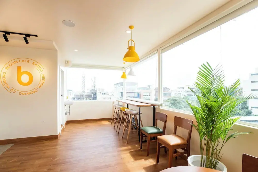 Бангалор: Bloom Hotel - HSR Club