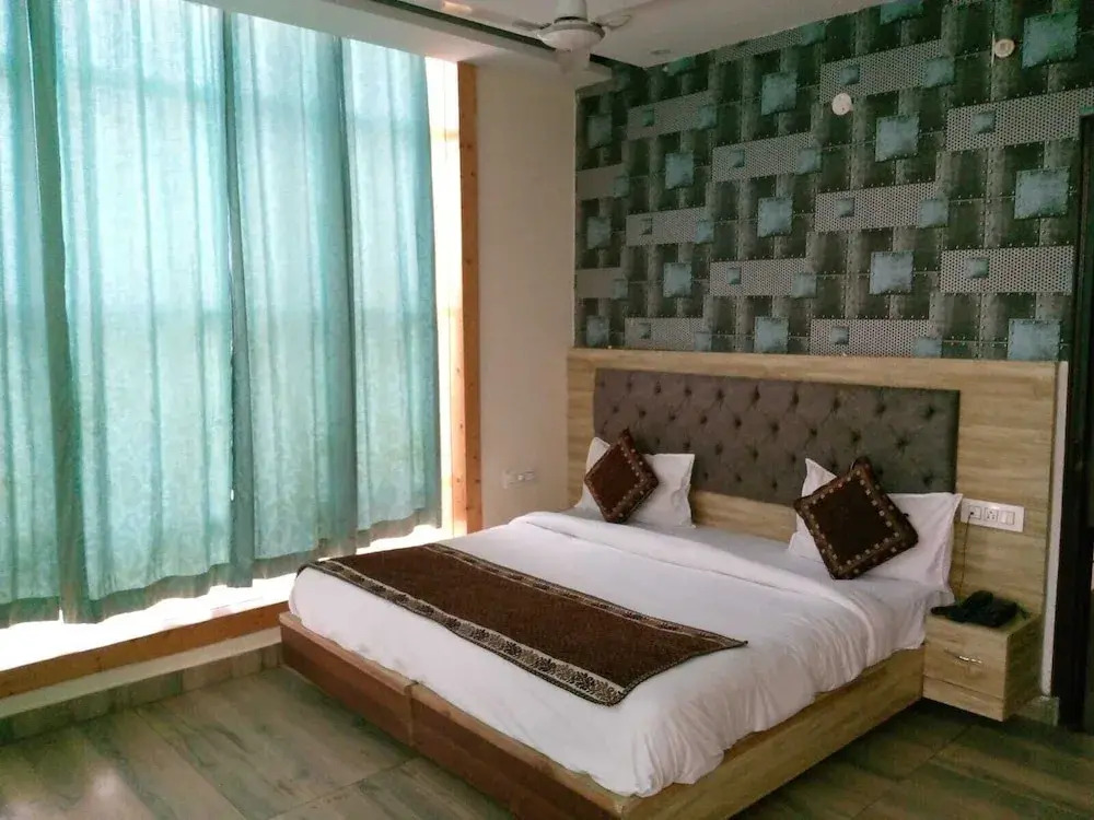 Панчкула: Hotel Glass INN