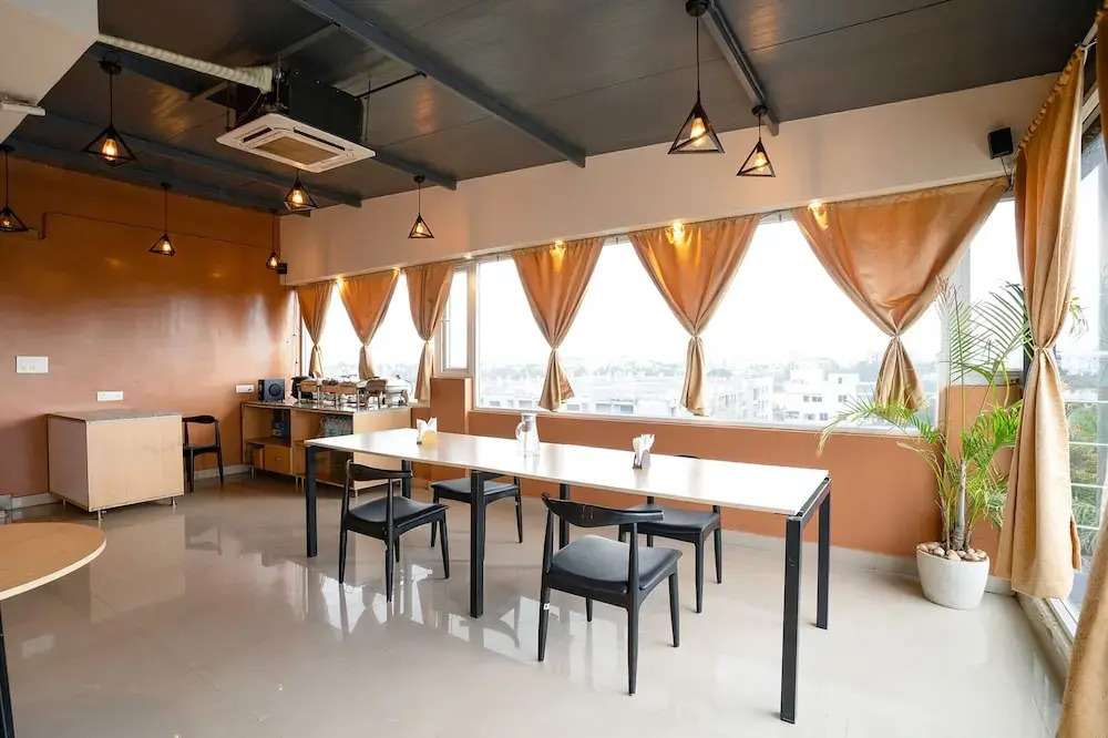 Бангалор: Fabhotel Royal Sterling