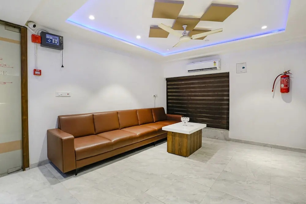 Сурат: Fabhotel Rose Palace